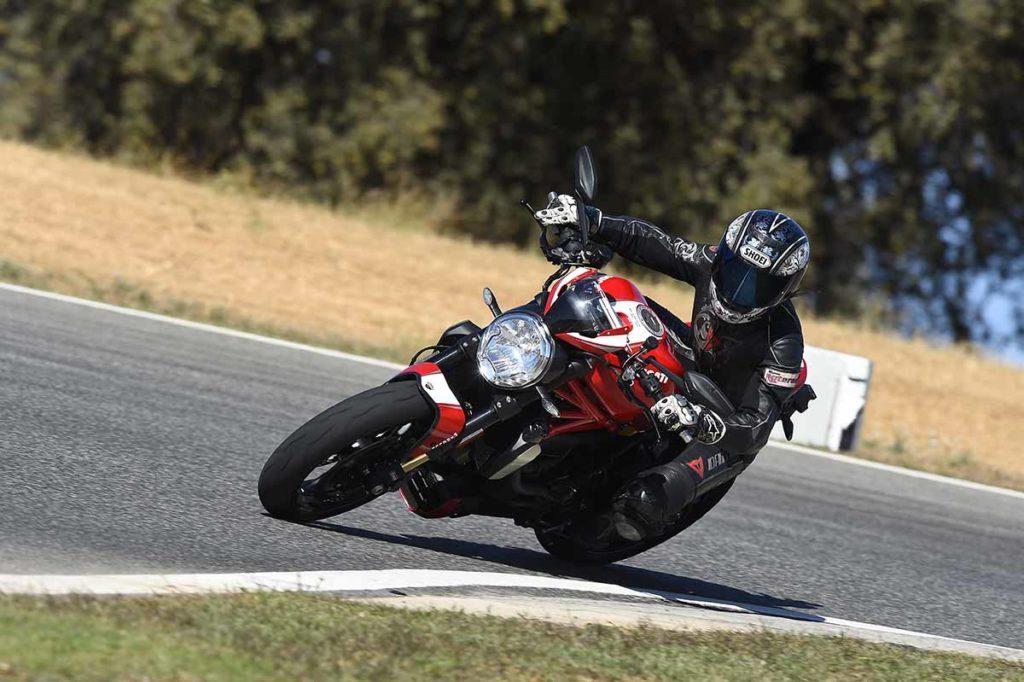Ducati Monster 1200R ficha tecnica, datos tecnicos ducati monster 1200R