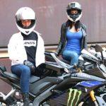 Yamaha MT125 y Yamaha YZF R125 con la piloto Paula Fajardo y la influencer Mujeres Moteras