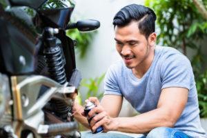 Engrasar la cadena de tu moto| Seis trucos que debes saber